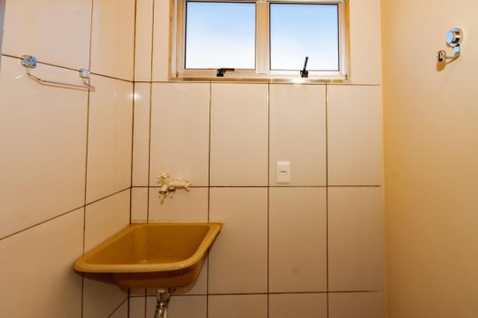 Banheiro de casa para alugar com 1 quarto, 25m² em Céu Azul, Belo Horizonte