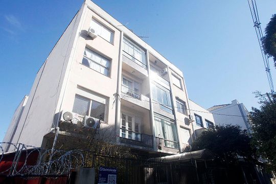 Fachada de apartamento à venda com 2 quartos, 89m² em Santa Cecília, Porto Alegre