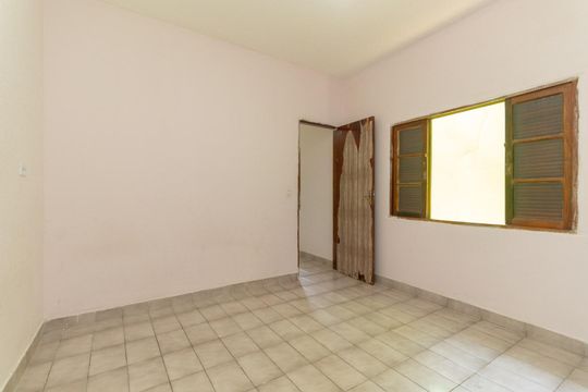 Quarto 2 de casa para alugar com 2 quartos, 80m² em Parque Santa Madalena, São Paulo