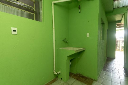 Área de Serviço de casa para alugar com 2 quartos, 80m² em Parque Santa Madalena, São Paulo