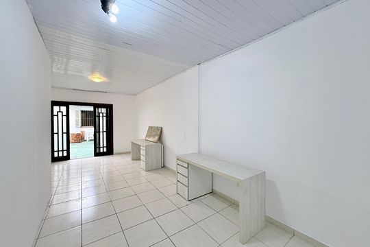 Salão de casa para alugar com 2 quartos, 180m² em Cidade Monções, São Paulo