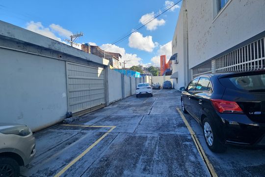 garagem rotativo  de apartamento para alugar com 2 quartos, 90m² em Pituba, Salvador