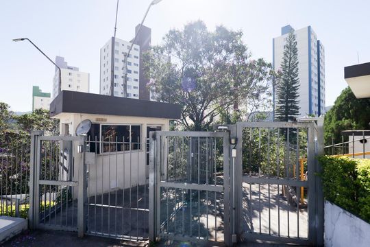 Fachada de apartamento à venda com 2 quartos, 52m² em Jardim Peri, São Paulo