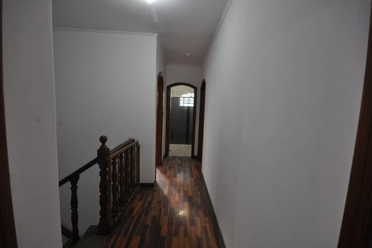 Hall de casa para alugar com 4 quartos, 237m² em Vila Albertina, São Paulo