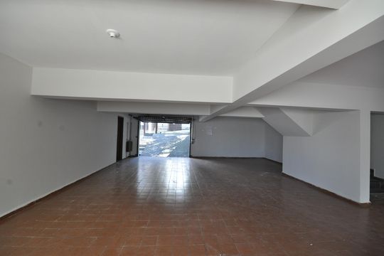 Garagem de casa para alugar com 4 quartos, 237m² em Vila Albertina, São Paulo