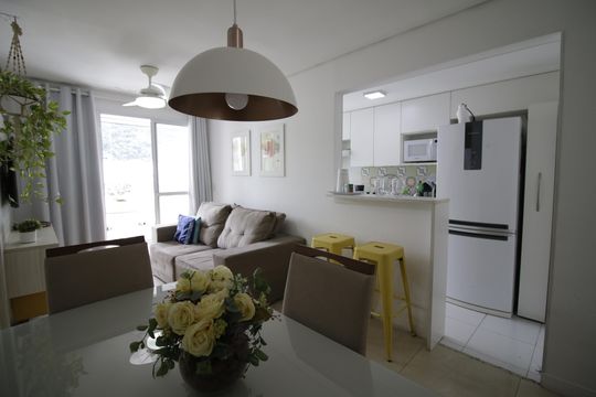 Sala de apartamento à venda com 2 quartos, 64m² em Camorim, Rio de Janeiro