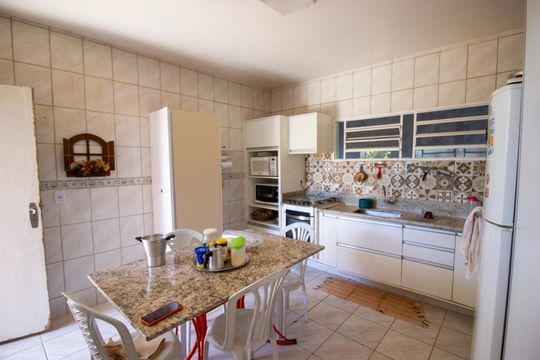 Cozinha de casa à venda com 7 quartos, 400m² em Colônia Agrícola Samambaia, Brasília