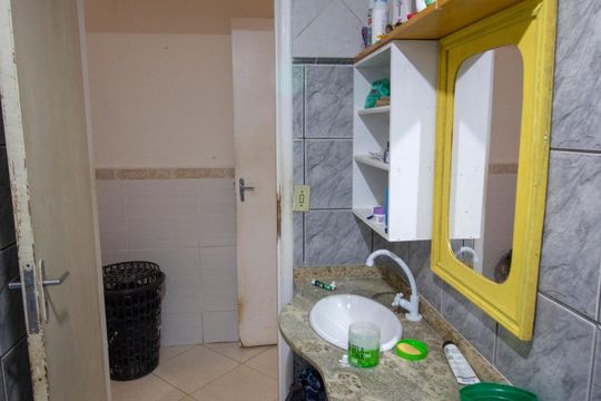 Banheiro da suíte  de casa à venda com 7 quartos, 400m² em Colônia Agrícola Samambaia, Brasília