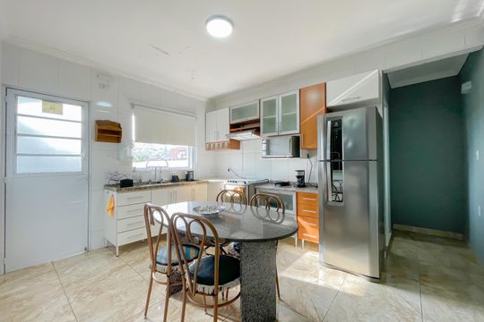 Cozinha de casa para alugar com 1 quarto, 70m² em Veloso, Osasco