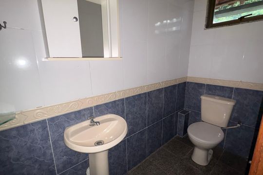 Banheiro 2° Andar de casa de condomínio para alugar com 3 quartos, 116m² em Quarteirão Ingelheim, Petrópolis