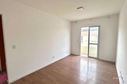 Sala de apartamento à venda com 2 quartos, 71m² em Jardim Barbosa, Guarulhos