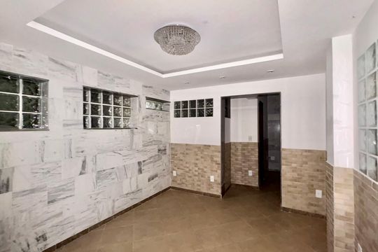 Sala de apartamento para alugar com 1 quarto, 116m² em Quarteirão Ingelheim, Petrópolis