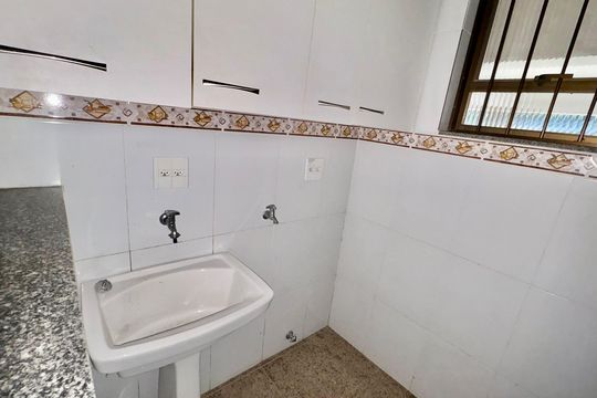 Cozinha e Área de Serviço de apartamento para alugar com 1 quarto, 116m² em Quarteirão Ingelheim, Petrópolis
