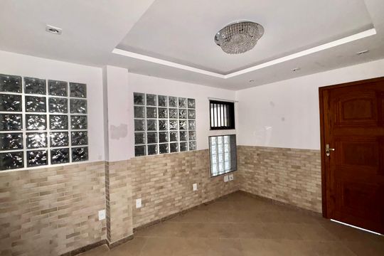 Sala de apartamento para alugar com 1 quarto, 116m² em Quarteirão Ingelheim, Petrópolis