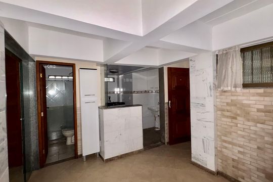 Sala de kitnet/studio para alugar com 1 quarto, 116m² em Quarteirão Ingelheim, Petrópolis