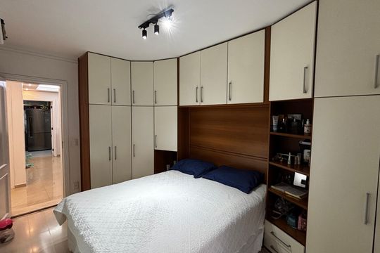 Suite de apartamento à venda com 3 quartos, 106m² em Vila Gilda, Santo André