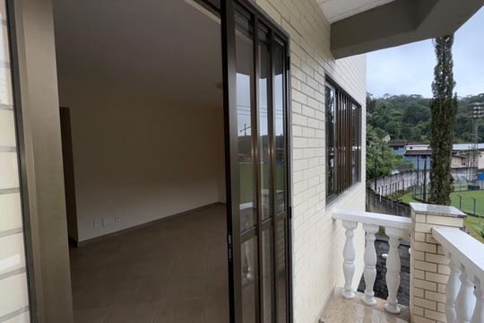 Varanda da Sala de apartamento para alugar com 3 quartos, 116m² em Quarteirão Ingelheim, Petrópolis