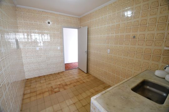 Cozinha de apartamento à venda com 2 quartos, 80m² em Jardim Chapadão, Campinas
