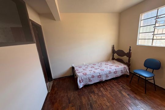 quarto 3 de casa para alugar com 4 quartos, 230m² em Alto Caiçaras, Belo Horizonte