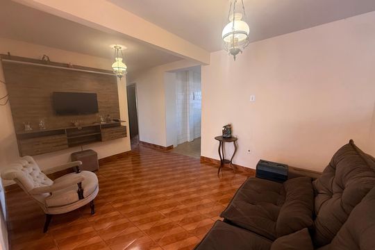 sala de casa para alugar com 4 quartos, 230m² em Alto Caiçaras, Belo Horizonte