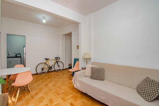 Sala de apartamento à venda com 1 quarto, 76m² em Floresta, Porto Alegre