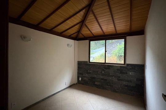 Quarto 1 de apartamento para alugar com 2 quartos, 116m² em Quarteirão Ingelheim, Petrópolis