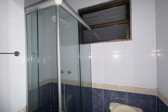 Banheiro de apartamento para alugar com 2 quartos, 116m² em Quarteirão Ingelheim, Petrópolis