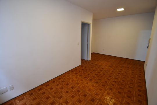 Sala de apartamento à venda com 2 quartos, 80m² em Jardim Chapadão, Campinas