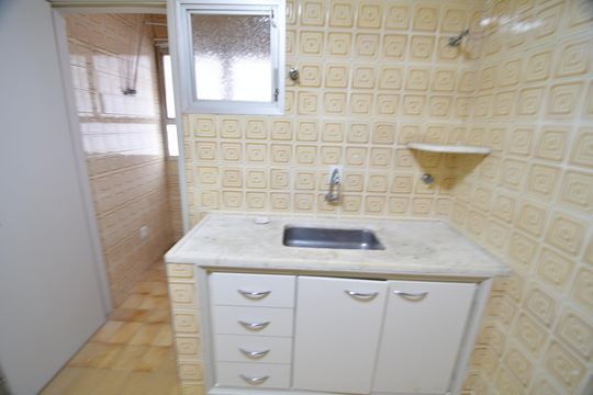 Cozinha de apartamento à venda com 2 quartos, 80m² em Jardim Chapadão, Campinas