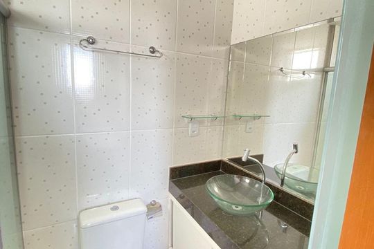 Banheiro da Suíte  de apartamento para alugar com 3 quartos, 90m² em Castelo, Belo Horizonte