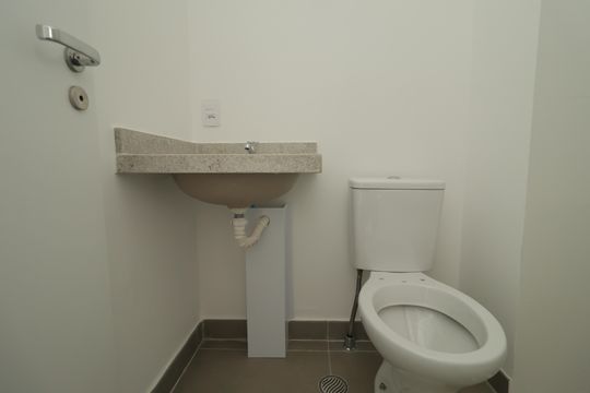 Banheiro de serviço de apartamento à venda com 3 quartos, 170m² em Ipiranga, São Paulo