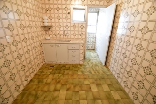 Cozinha de apartamento à venda com 2 quartos, 80m² em Jardim Chapadão, Campinas