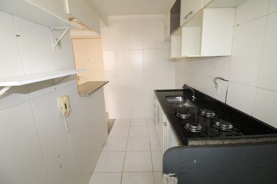 Cozinha de apartamento para alugar com 2 quartos, 48m² em Conjunto Residencial Trinta E Um de Marco, São José dos Campos