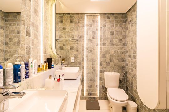 Banheiro de apartamento à venda com 2 quartos, 119m² em Pinheiros, São Paulo