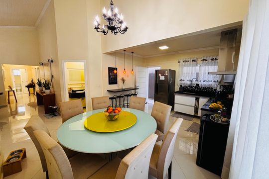 Cozinha de casa de condomínio para alugar com 4 quartos, 250m² em Aldeia da Serra, Barueri