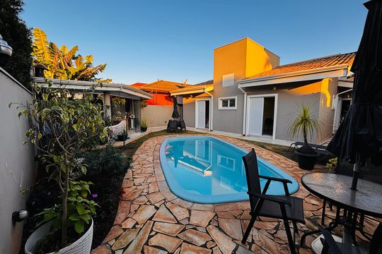 Casa de Condomínio para alugar com 4 quartos, 250m² em Aldeia da Serra, Barueri