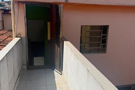 varanda de casa para alugar com 1 quarto, 50m² em Alto Caiçaras, Belo Horizonte