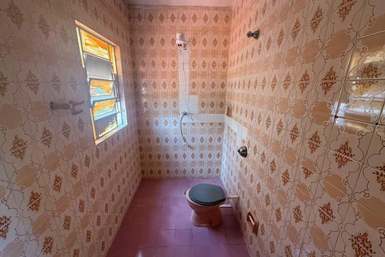 banheiro de casa para alugar com 1 quarto, 50m² em Alto Caiçaras, Belo Horizonte