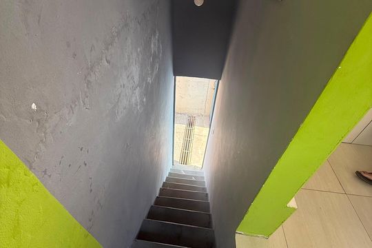 escada de casa para alugar com 1 quarto, 50m² em Alto Caiçaras, Belo Horizonte