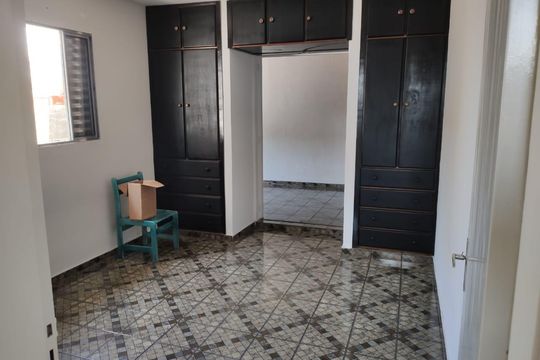 Quarto de casa à venda com 3 quartos, 160m² em Vila Penteado, São Paulo
