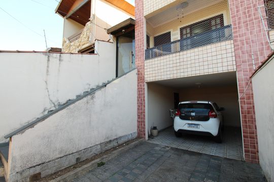 Garagem de casa para alugar com 3 quartos, 135m² em Jardim das Industrias, São José dos Campos