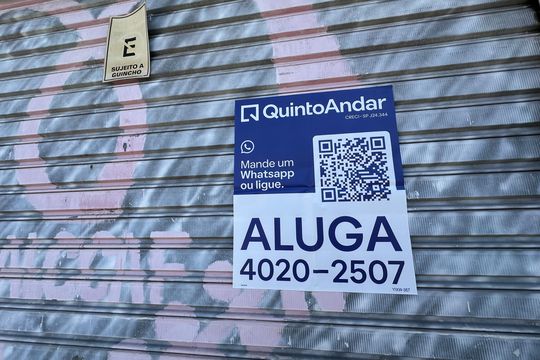 Fachada de casa para alugar com 1 quarto, 50m² em Jardim Julio, Barueri