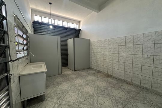 Casa para alugar com 1 quarto, 50m² em Jardim Julio, Barueri