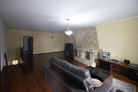 Casa para alugar com 4 quartos, 349m² em Jardim Leonor Mendes de Barros, São Paulo