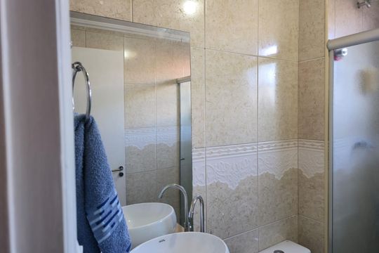 Banheiro Social de apartamento para alugar com 1 quarto, 42m² em Jardim Cocaia, Guarulhos