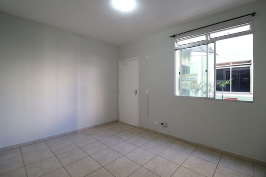 Sala de apartamento para alugar com 2 quartos, 50m² em Shopping Park, Uberlândia