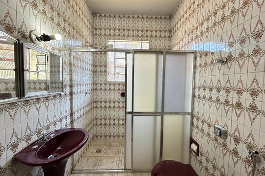Casa à venda com 3 quartos, 492m² em Chácara Novo Horizonte, Contagem