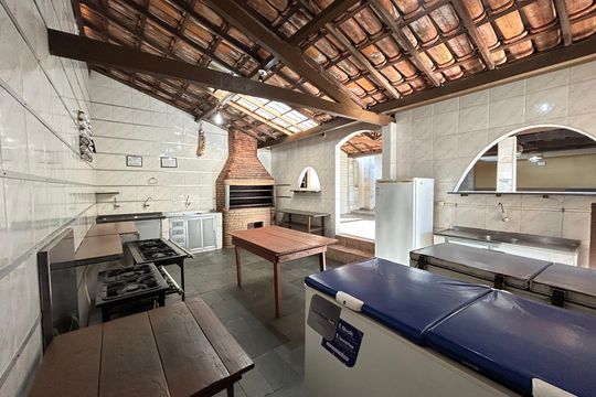Casa à venda com 3 quartos, 492m² em Chácara Novo Horizonte, Contagem