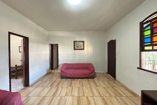 Casa à venda com 3 quartos, 492m² em Chácara Novo Horizonte, Contagem