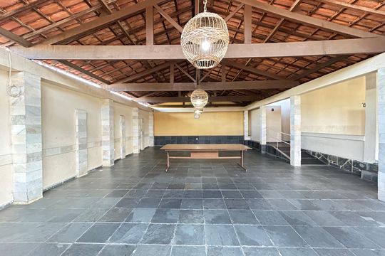 Casa à venda com 3 quartos, 492m² em Chácara Novo Horizonte, Contagem